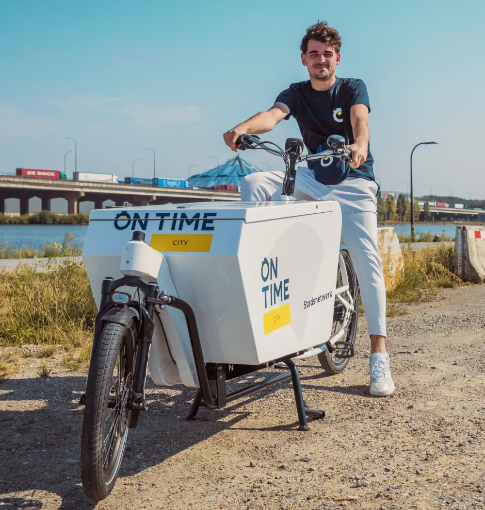 Koeriersdienst in Antwerpen fietser ON TIME Logistics